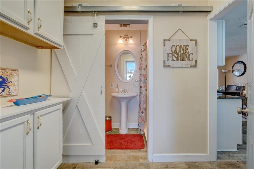 5241 ALPACA DR,WEEKI WACHEE,34607