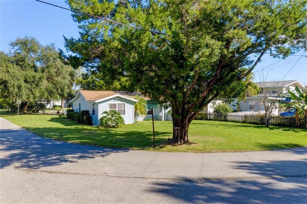 5241 ALPACA DR,WEEKI WACHEE,34607