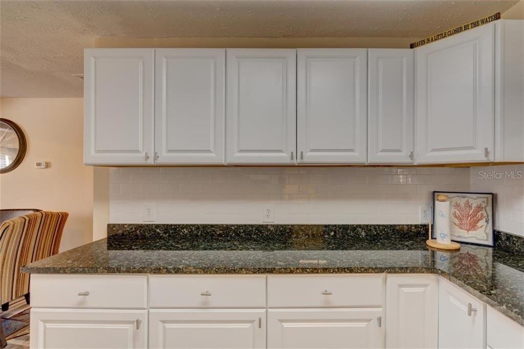 5241 ALPACA DR,WEEKI WACHEE,34607