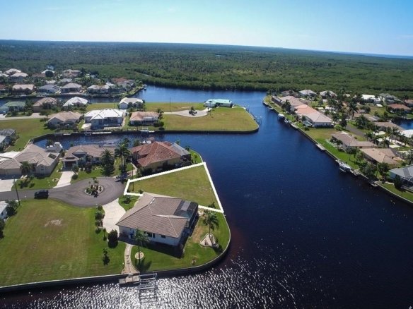 300  SEGOVIA DR ,PUNTA GORDA,33950