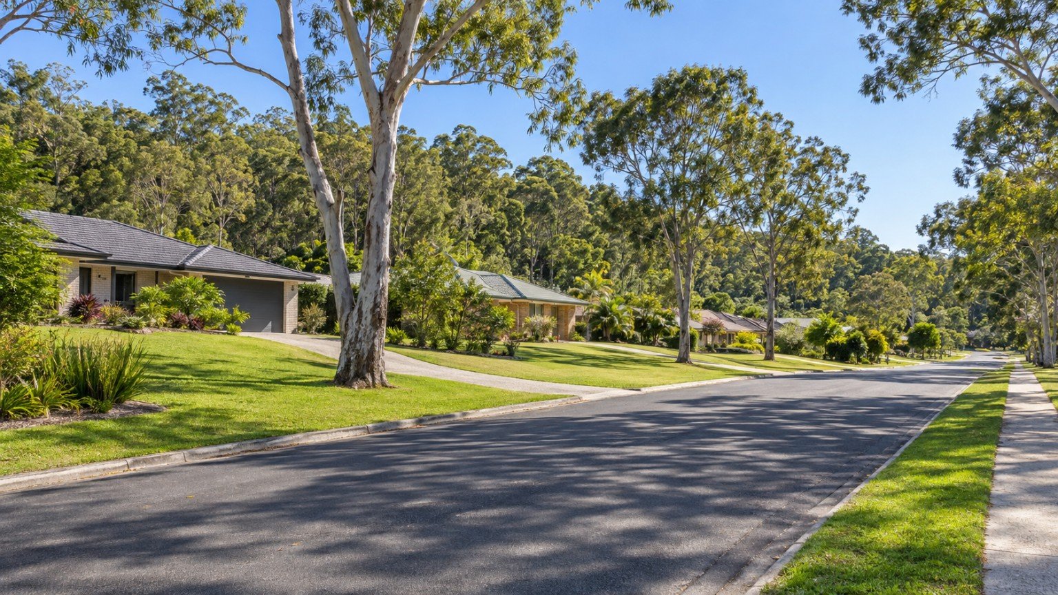 Leafy low-density Ipswich suburb with bushland on the edge of the streets