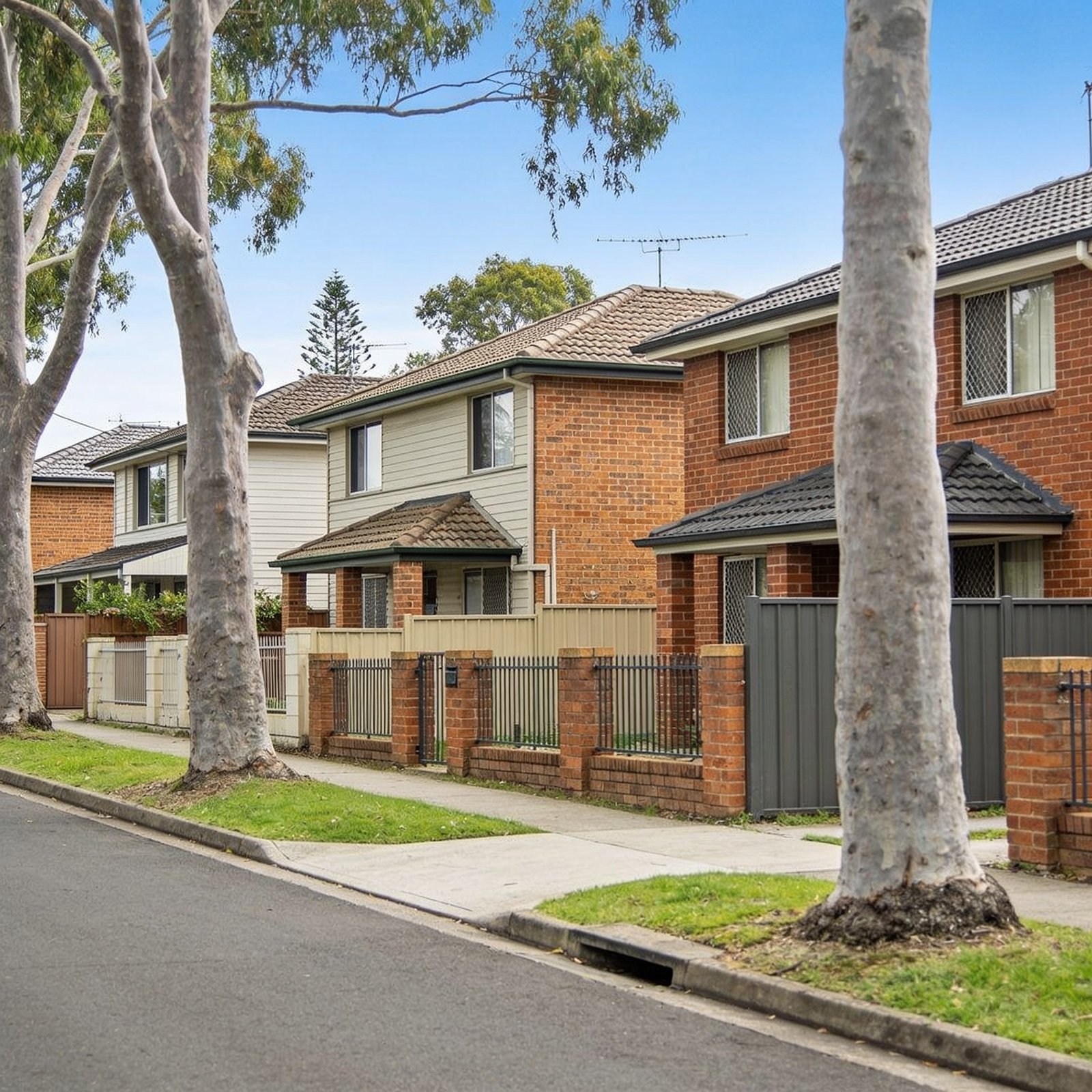 Getting Around Eight Mile Plains: Public Transport and CBD Access