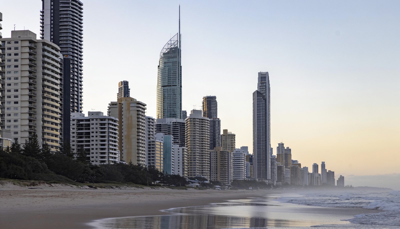 Surfers Paradise Suburb Guide: What to Know Before Choosing Surfers Paradise